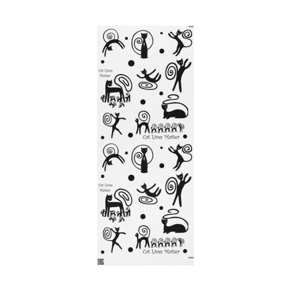 A white and black pattern of people, trees, and animals.